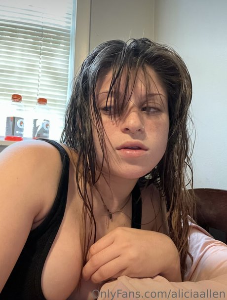 Photo nue de fuite OnlyFans de Alicia Allen