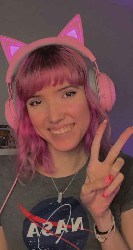 Photo nue de fuite OnlyFans de Strawberry Girl Kairi