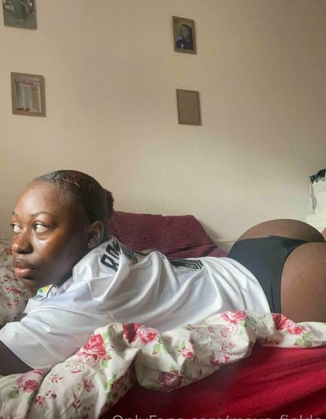Photo nue de fuite OnlyFans de Mayafields