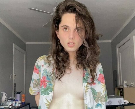 Photo nue de fuite OnlyFans de Helmet Girl