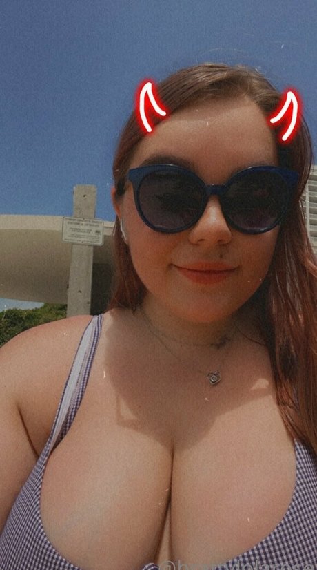 Photo nue de fuite OnlyFans de Brattylolarose09