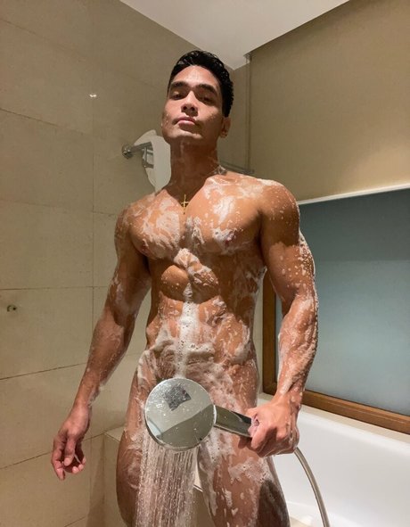 Photo nue de fuite OnlyFans de Paoloamoresfree