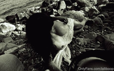 Photo nue de fuite OnlyFans de Lalliboop