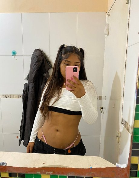 Photo nue de fuite OnlyFans de Babyaliison