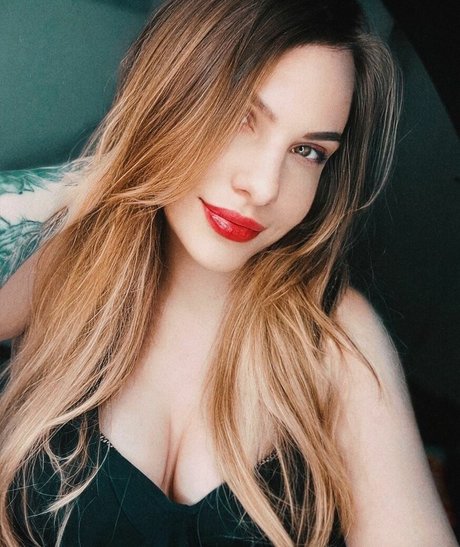 Photo nue de fuite OnlyFans de Sara Secora