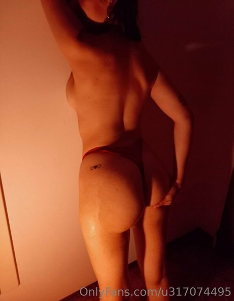 Photo nue de fuite OnlyFans de Poplatina