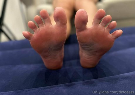 Photo nue de fuite OnlyFans de Dztoesss