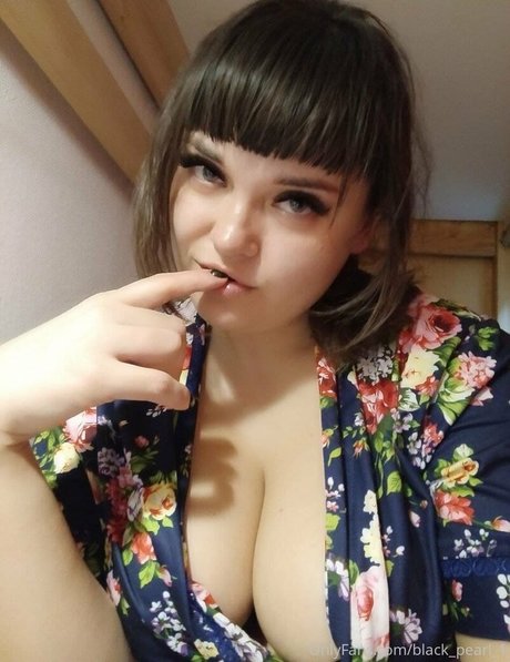 Photo nue de fuite OnlyFans de Pearlblack