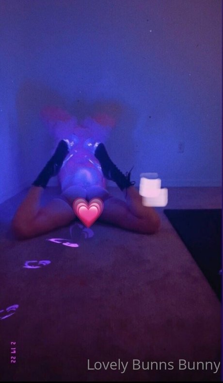 Photo nue de fuite OnlyFans de Lovelybunnsbunny