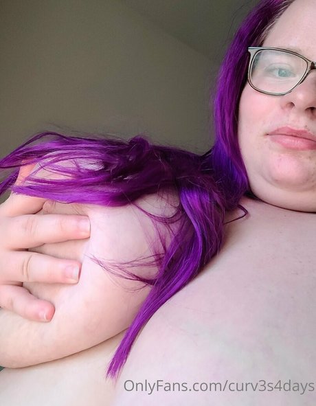 Photo nue de fuite OnlyFans de Curv3s4days