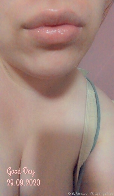 Photo nue de fuite OnlyFans de Kittyangelfree