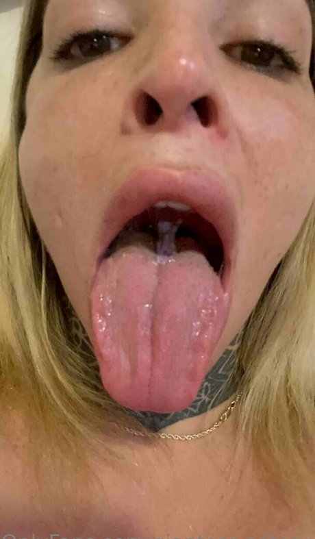 Photo nue de fuite OnlyFans de Giantessashley