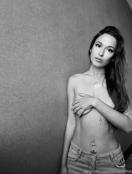 Photo nue de fuite OnlyFans de Alinashine