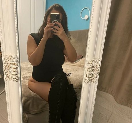 Ella Mom