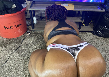 Photo nue de fuite OnlyFans de Lasvegasbootyqueen