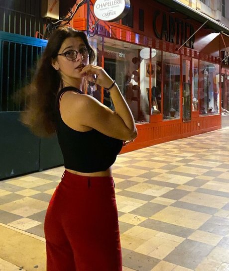 Nina Joy