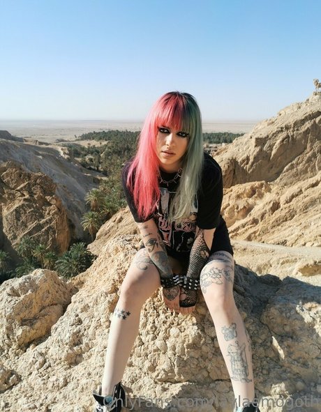 Photo nue de fuite OnlyFans de Laylaemogoth