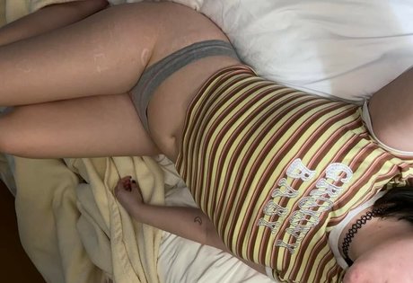 Photo nue de fuite OnlyFans de Lilac Lullaby