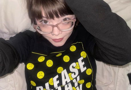 Photo nue de fuite OnlyFans de Lilac Lullaby