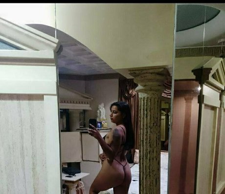 Photo nue de fuite OnlyFans de Gggloria