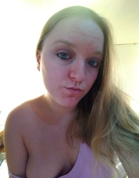 Photo nue de fuite OnlyFans de Aprilrose1992