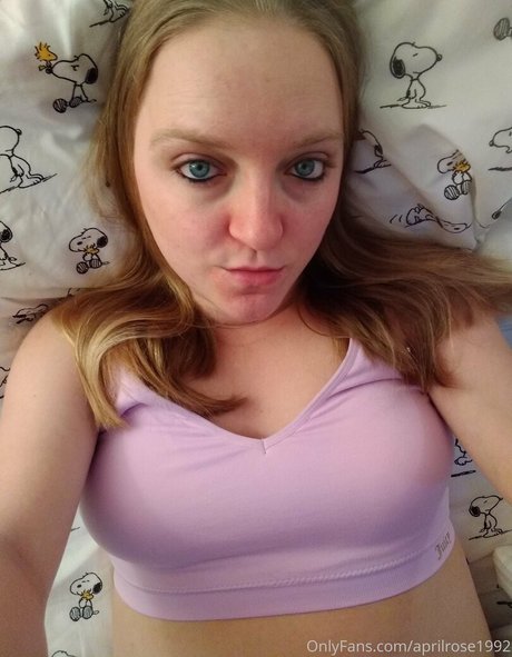 Photo nue de fuite OnlyFans de Aprilrose1992