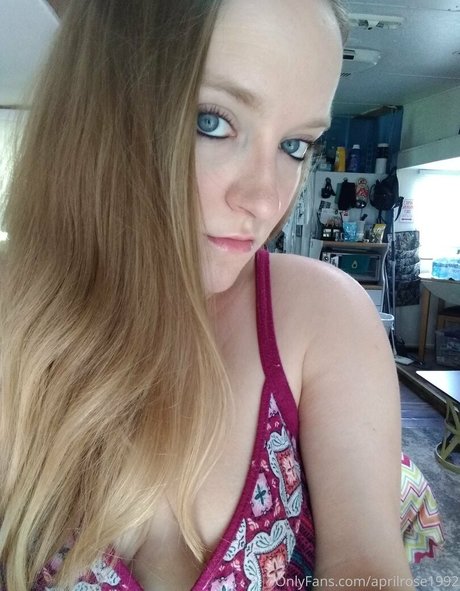 Photo nue de fuite OnlyFans de Aprilrose1992
