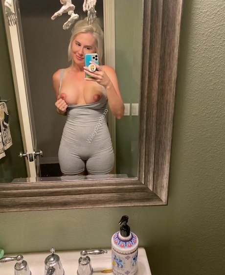 Photo nue de fuite OnlyFans de Wiley Coyote