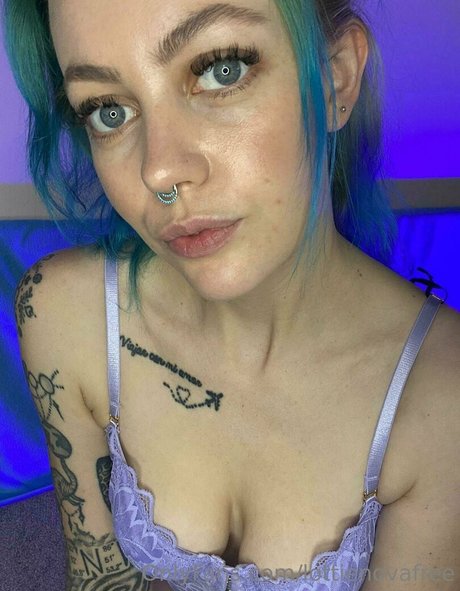 Photo nue de fuite OnlyFans de Lottienovafree