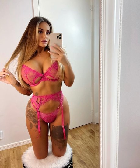 Photo nue de fuite OnlyFans de Annalisa Herascu