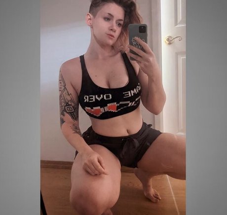 Photo nue de fuite OnlyFans de Peachypop Cosplay