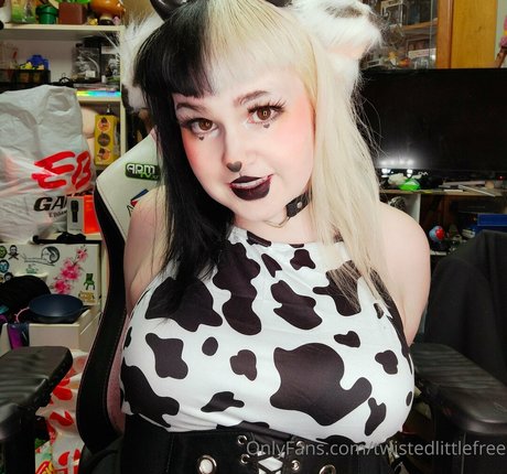 Photo nue de fuite OnlyFans de Twistedlittlefree