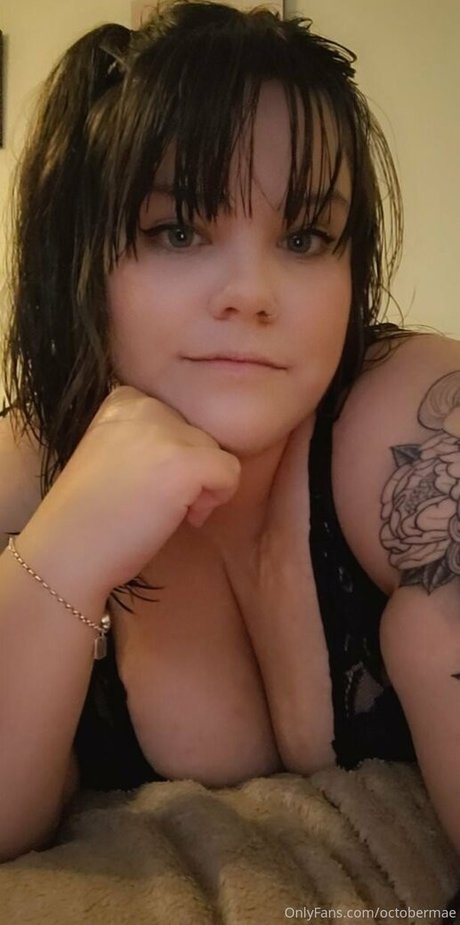 Photo nue de fuite OnlyFans de Octobermae