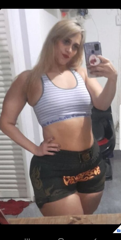 Photo nue de fuite OnlyFans de Helen Cristina