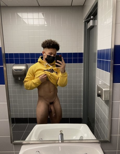 Photo nue de fuite OnlyFans de Bigmarvjr