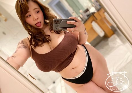 Photo nue de fuite OnlyFans de Umi Mitoma