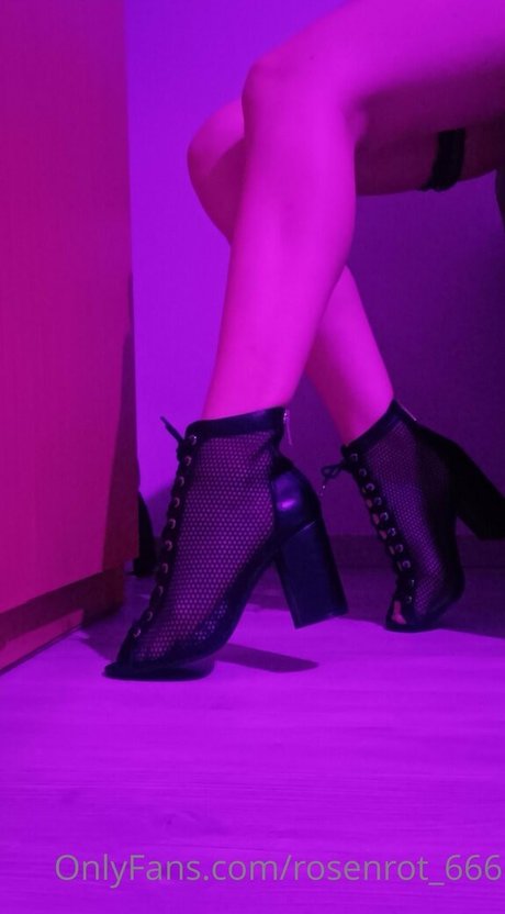 Photo nue de fuite OnlyFans de Rosenrot666