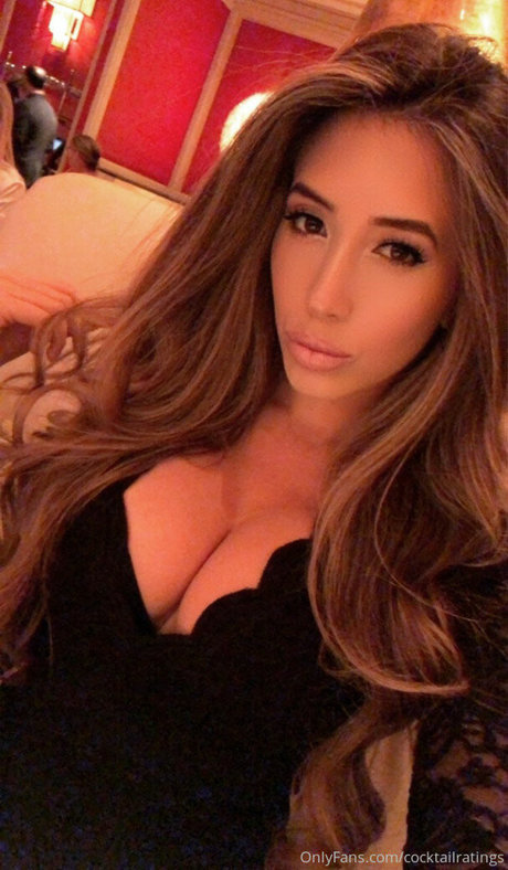 Photo nue de fuite OnlyFans de Cocktailratings