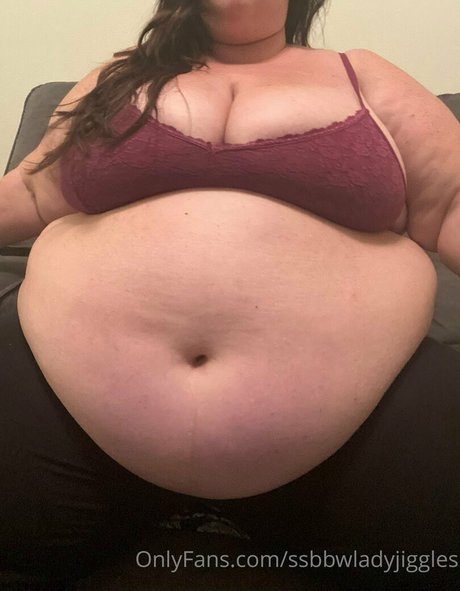 Ssbbwladyjiggles