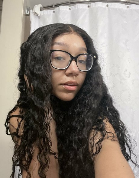 Photo nue de fuite OnlyFans de Caileneasely