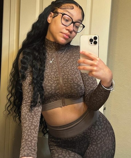 Photo nue de fuite OnlyFans de Caileneasely