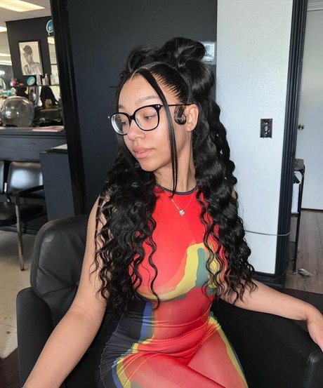 Caileneasely