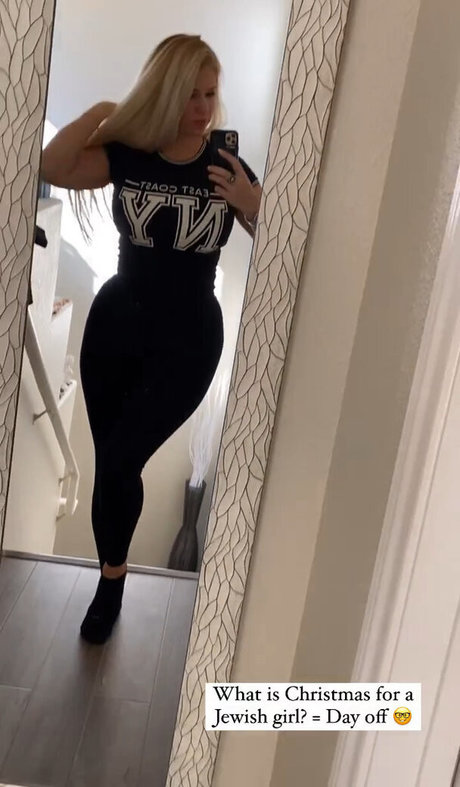 Nicolle A