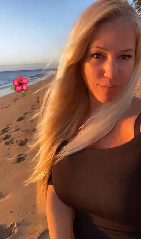 Nicolle A