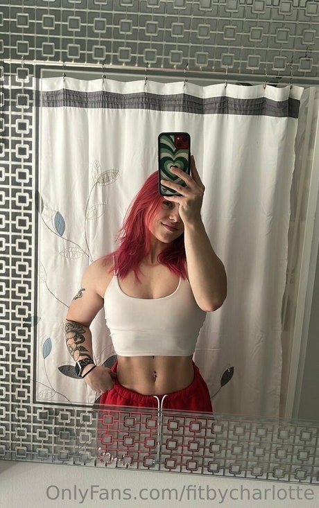 Photo nue de fuite OnlyFans de Fitbycharlotte