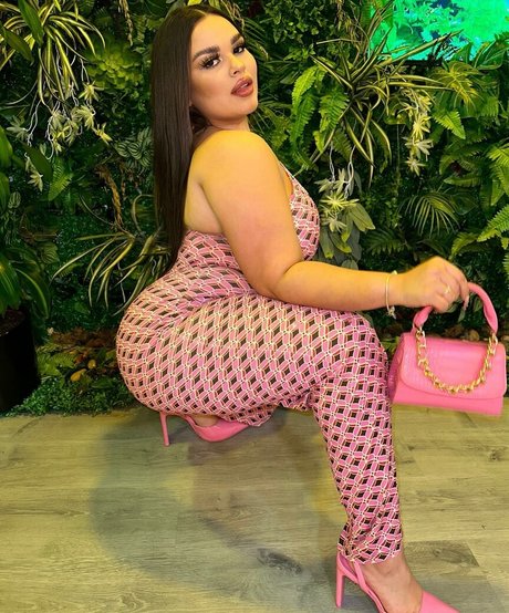 Photo nue de fuite OnlyFans de Curvyexoticaa