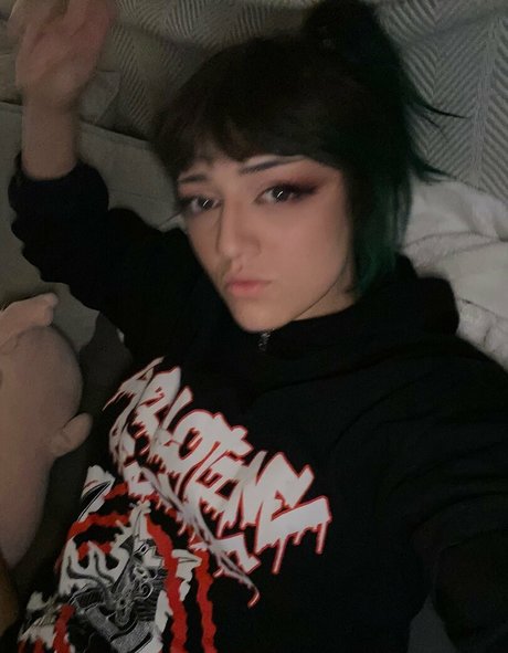 Photo nue de fuite OnlyFans de Alvieonline