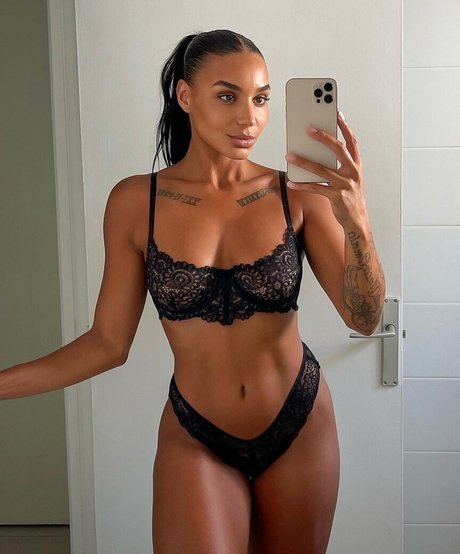 Photo nue de fuite OnlyFans de Rayaadesouza
