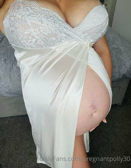 Pregnantpolly30