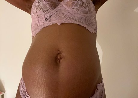 Photo nue de fuite OnlyFans de Mangomob92